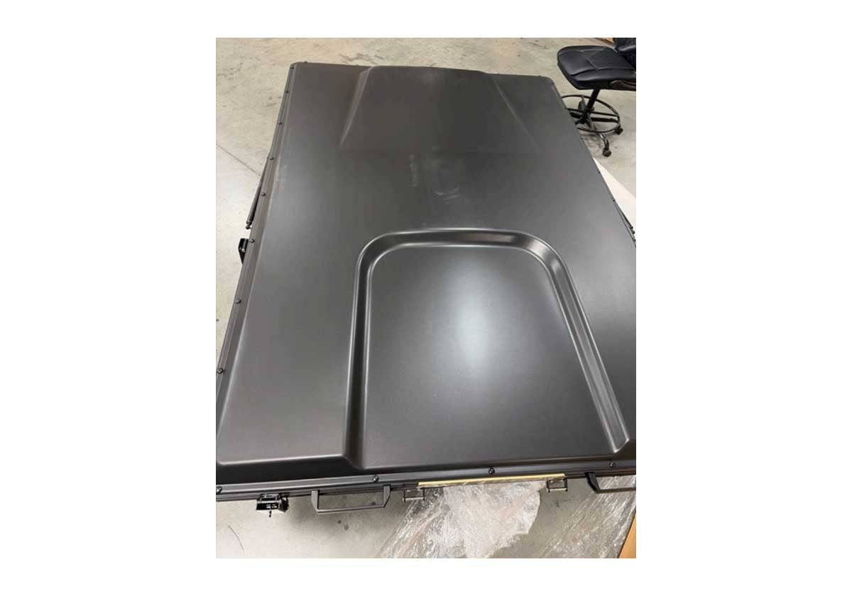 Roofnest Falcon 3 EVO XL Air Scratch & Dent Rooftop Tent
