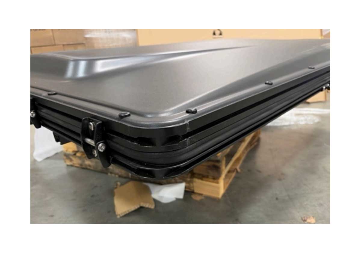 Roofnest Falcon 3 EVO XL Air Scratch & Dent Rooftop Tent